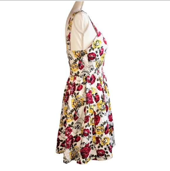 Rockabilly Guns N Roses Sweetheart Dress - Picture 3 of 11